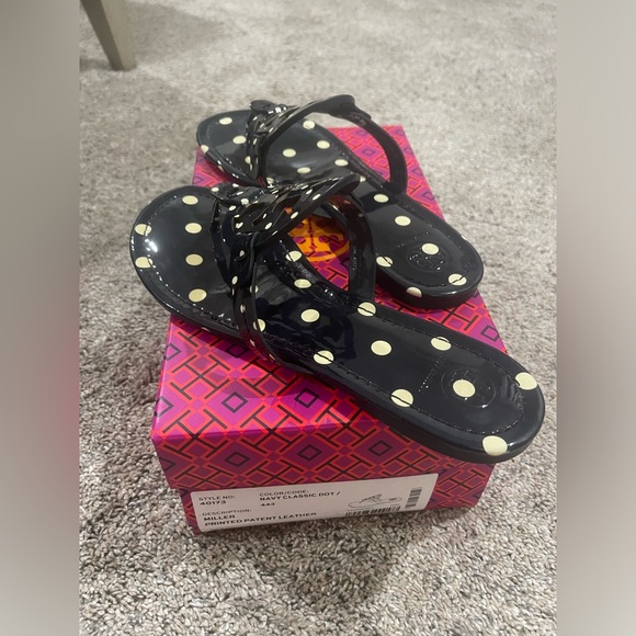 Tory Burch Miller patent Navy polka dot size 9.5 - Picture 6 of 10